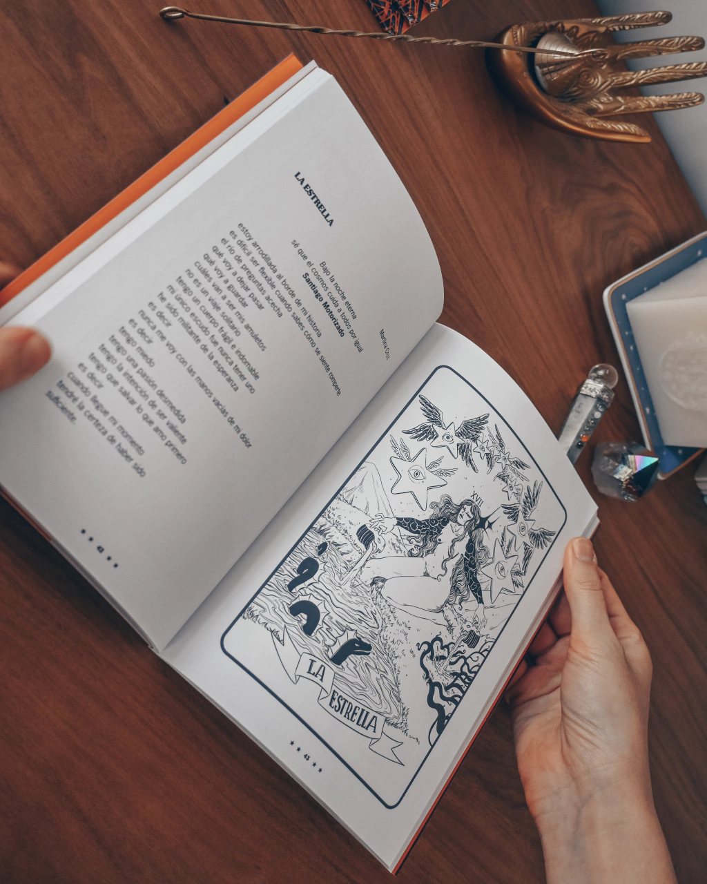 El libro de Tarot & Poesía - Mara Parra